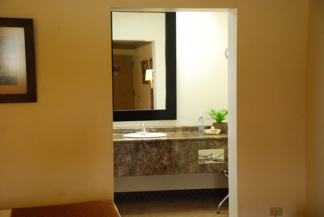 Hotel Santa Fe Camargo Extérieur photo